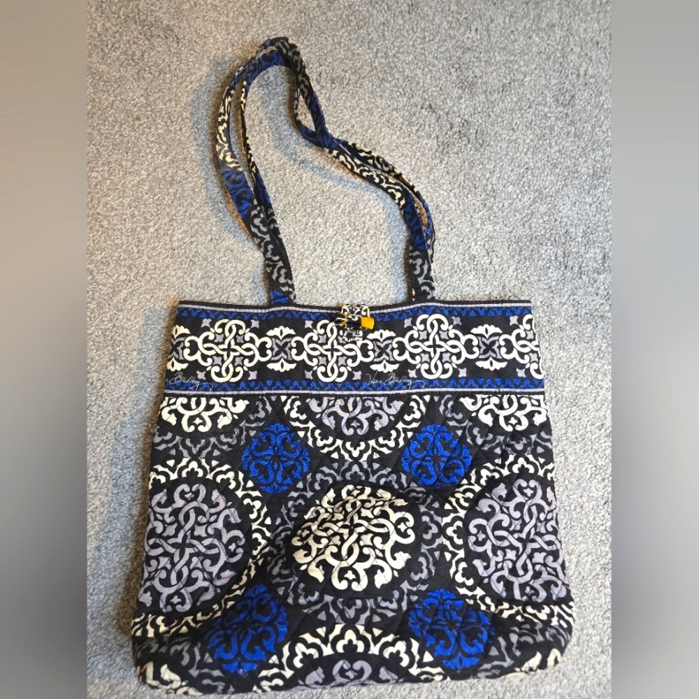 Vera Bradley Canterbury Blue Grey Toggle Quilted Tote Boho Country Chic Pattern